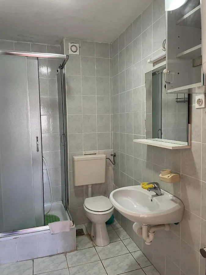 Apartments Papic Trogir 0*,